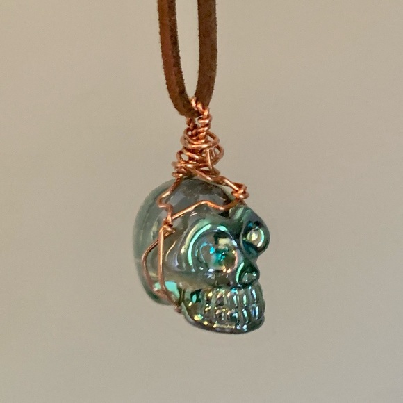 “Mr. Bones” Handcrafted Copper Wire-Wrapped Iridescent Skull Pendant - NWT - Picture 3 of 3